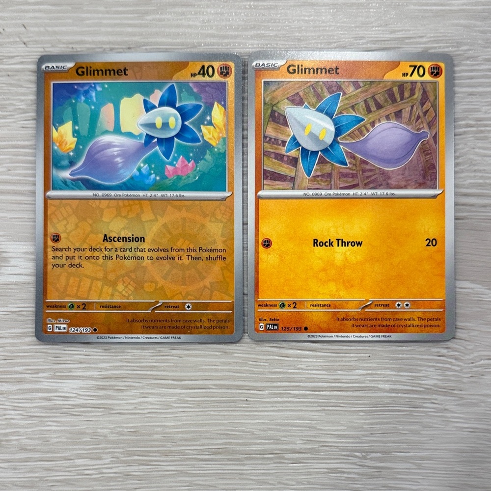 Pokémon Glimmet Card Set - 1 Holographic Card